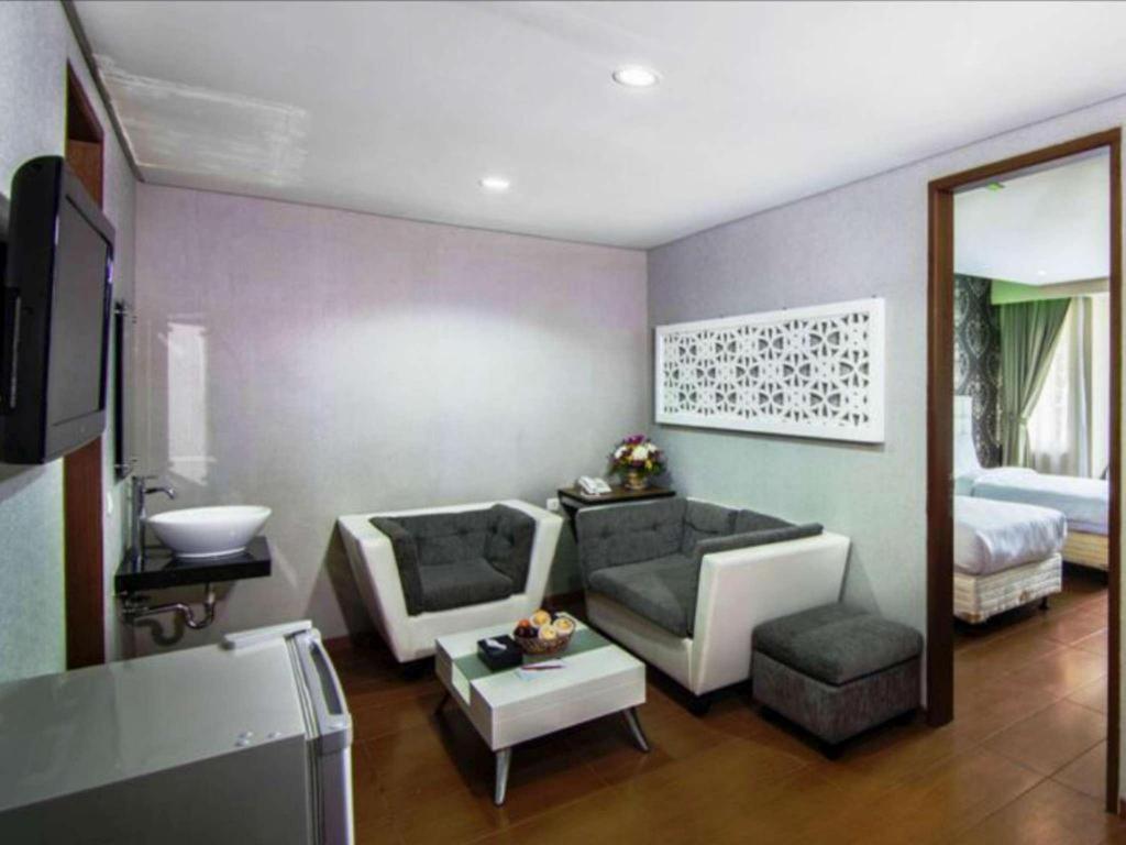 The Rizen Hotel Cisarua Εξωτερικό φωτογραφία
