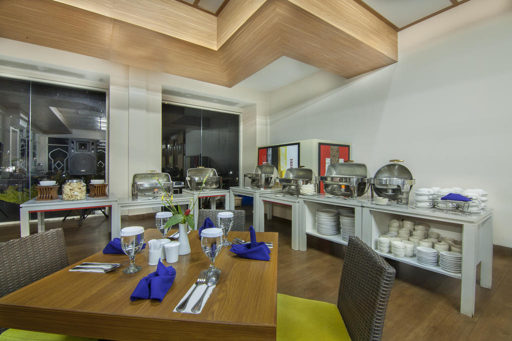 The Rizen Hotel Cisarua Εξωτερικό φωτογραφία