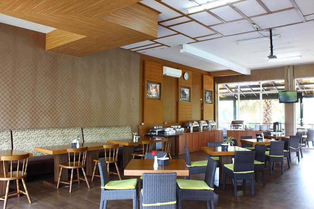 The Rizen Hotel Cisarua Εξωτερικό φωτογραφία
